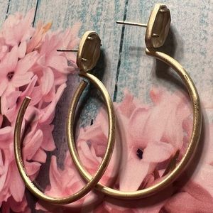 Kendra Scott Small Stone Pepper Hoop Earrings in Gold tone